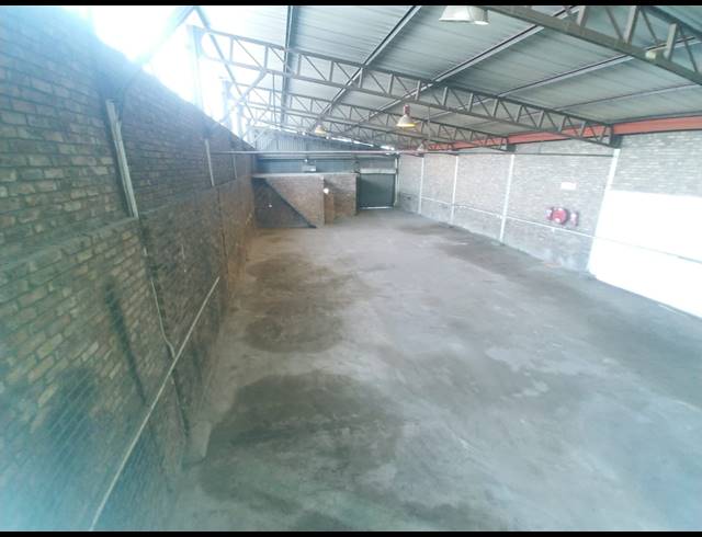 Warehouse property to rent in ANDERBOLT